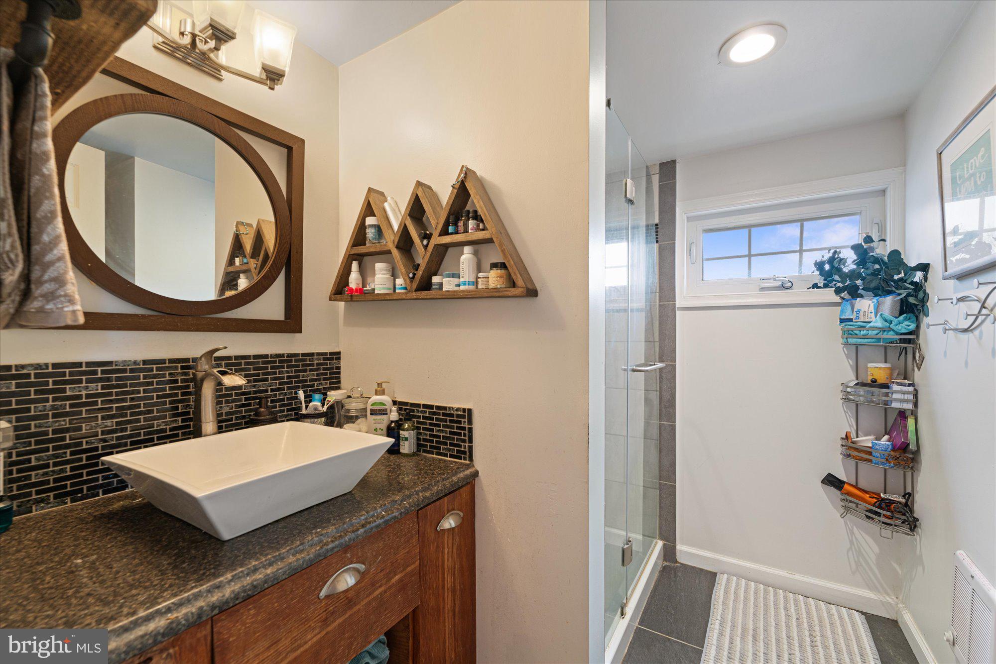 446 Locust Road Glenside, PA 19038 - Photo 13 of 20 Gallery Image 13