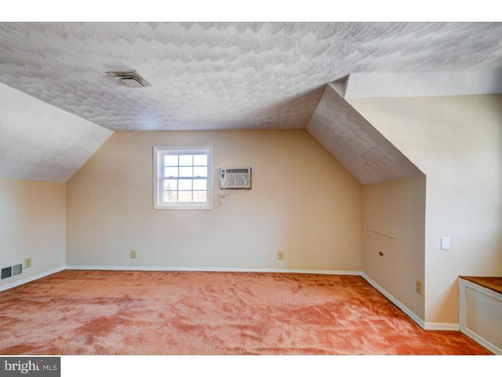 27 Crown Road Ewing, NJ 08638 - Photo 18 of 25