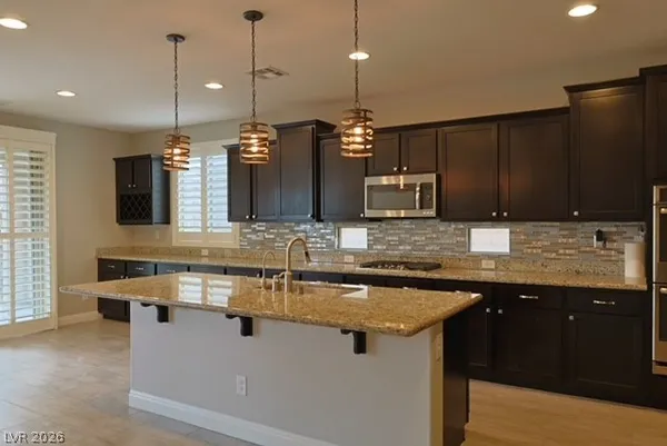 $3,995 | 531 Signal Peak Street, Las Vegas, NV 89138