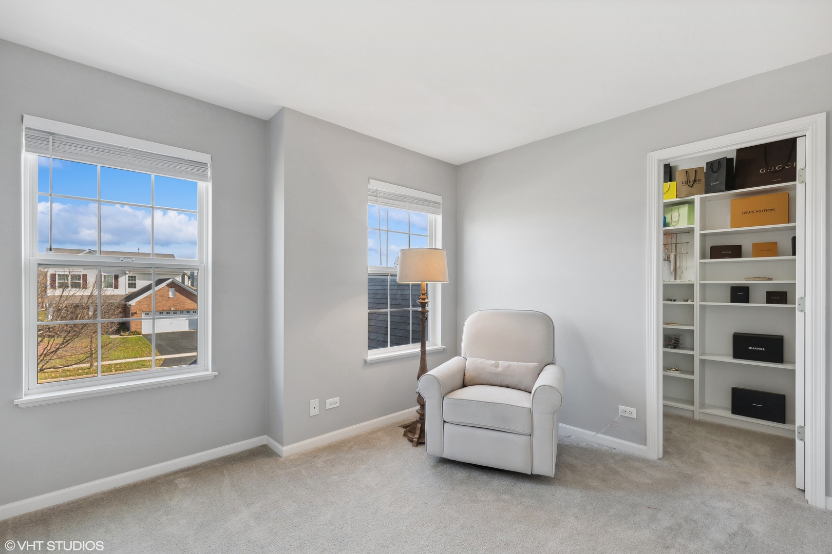 280 Shelbourne Road Volo, IL 60073 - Photo 17 of 24 a living room with furniture and a window