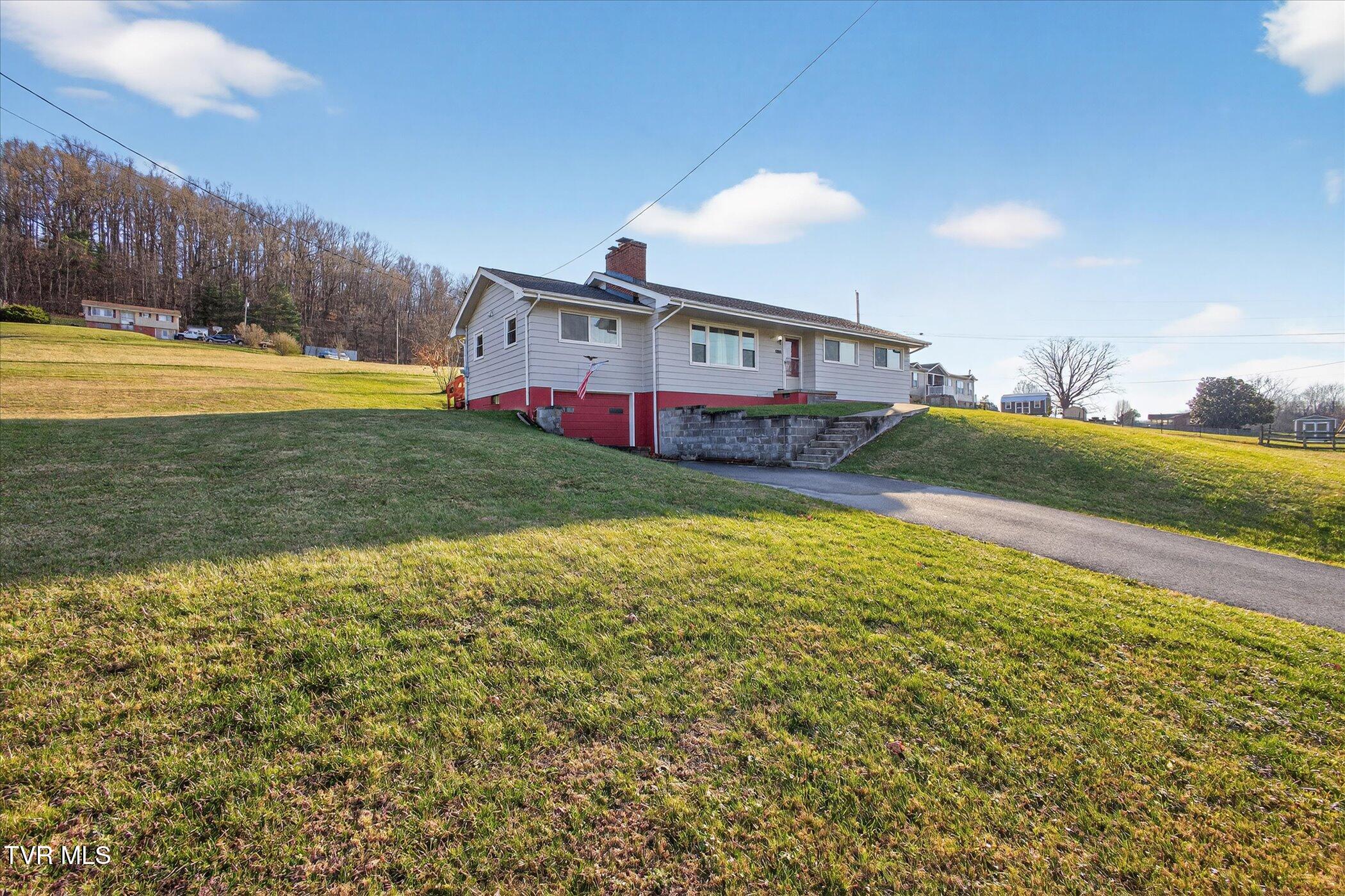 4488 Dishner Valley Road Bristol, VA 24202 - Photo 3 of 29 02-4488 Dishner Valley Rd Bristol-Window