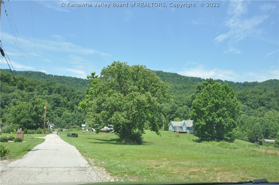 65 Fair Chance Road Danville, WV 25053 - Photo 11 of 13 Gallery Image 11