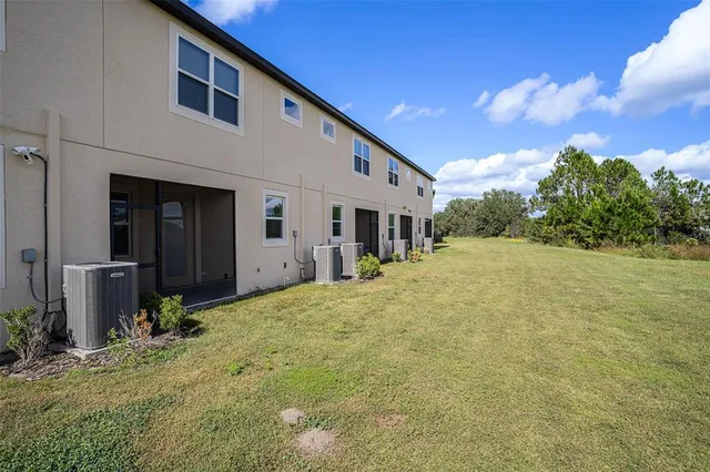 a front view of house with yard
