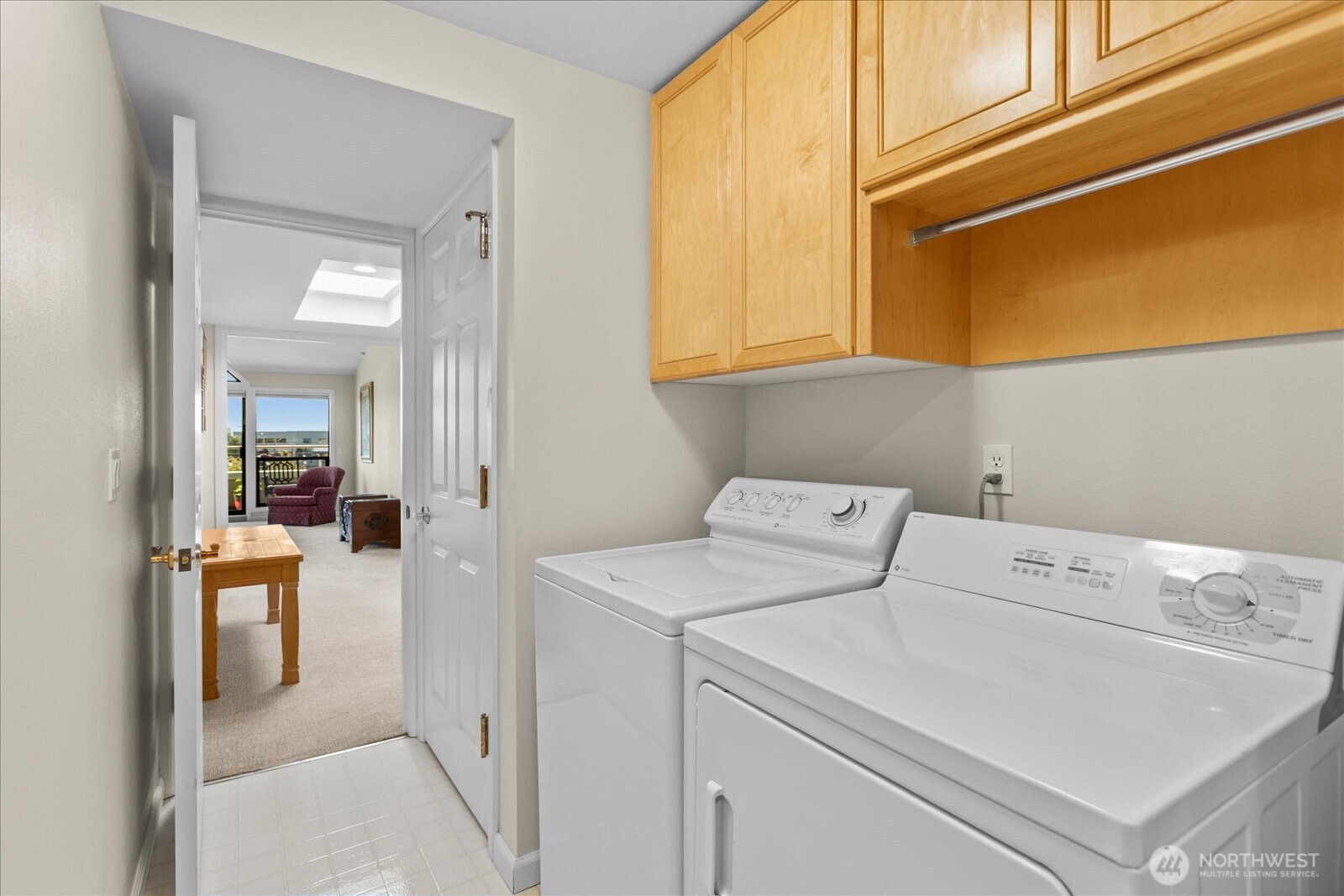 110 James Street, Unit 302 Edmonds, WA 98020 - Photo 21 of 34