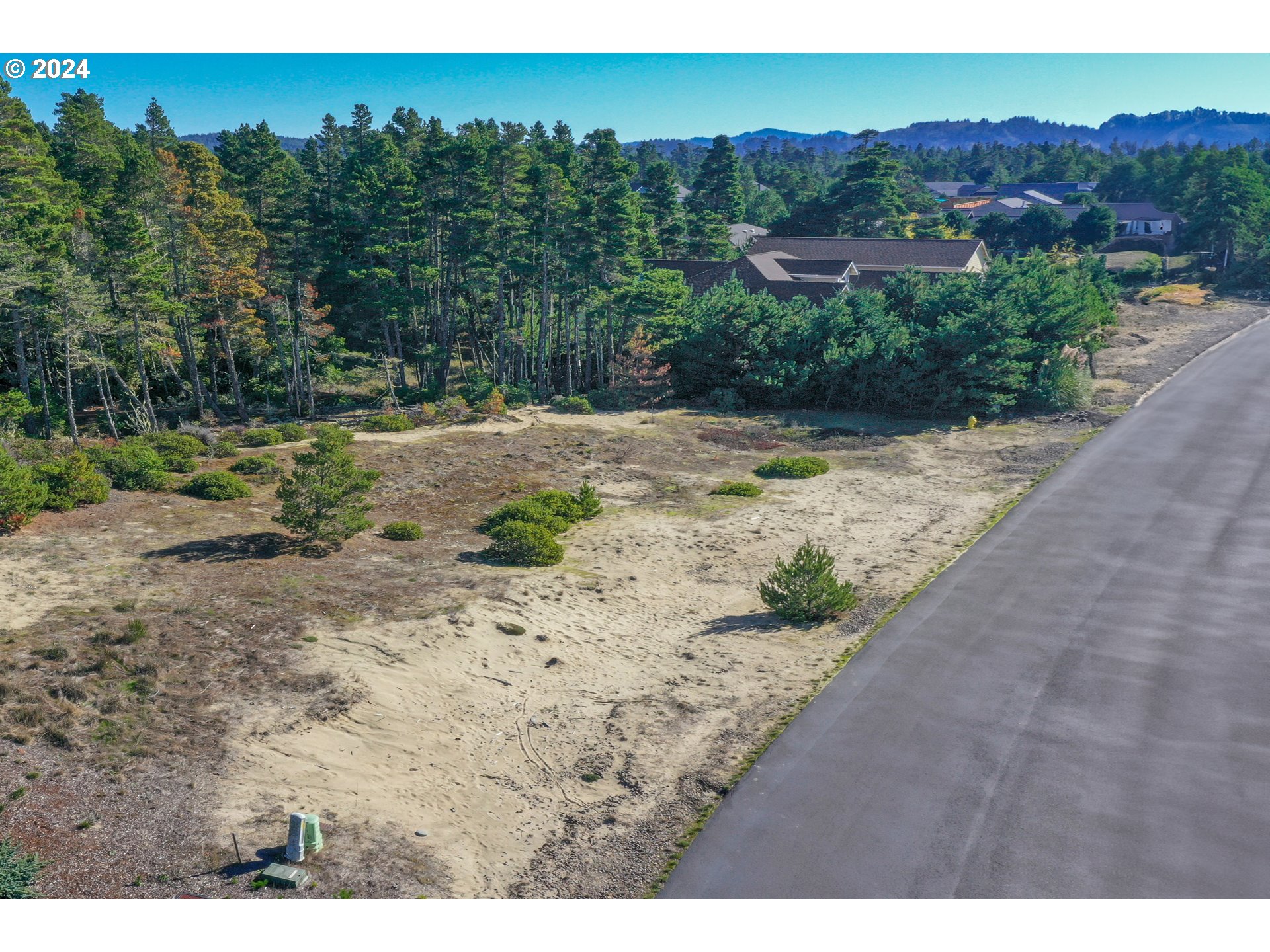 Lakepoint Drive, Unit 33 Florence, OR 97439 - Photo 4 of 9 an aerial view of a yard