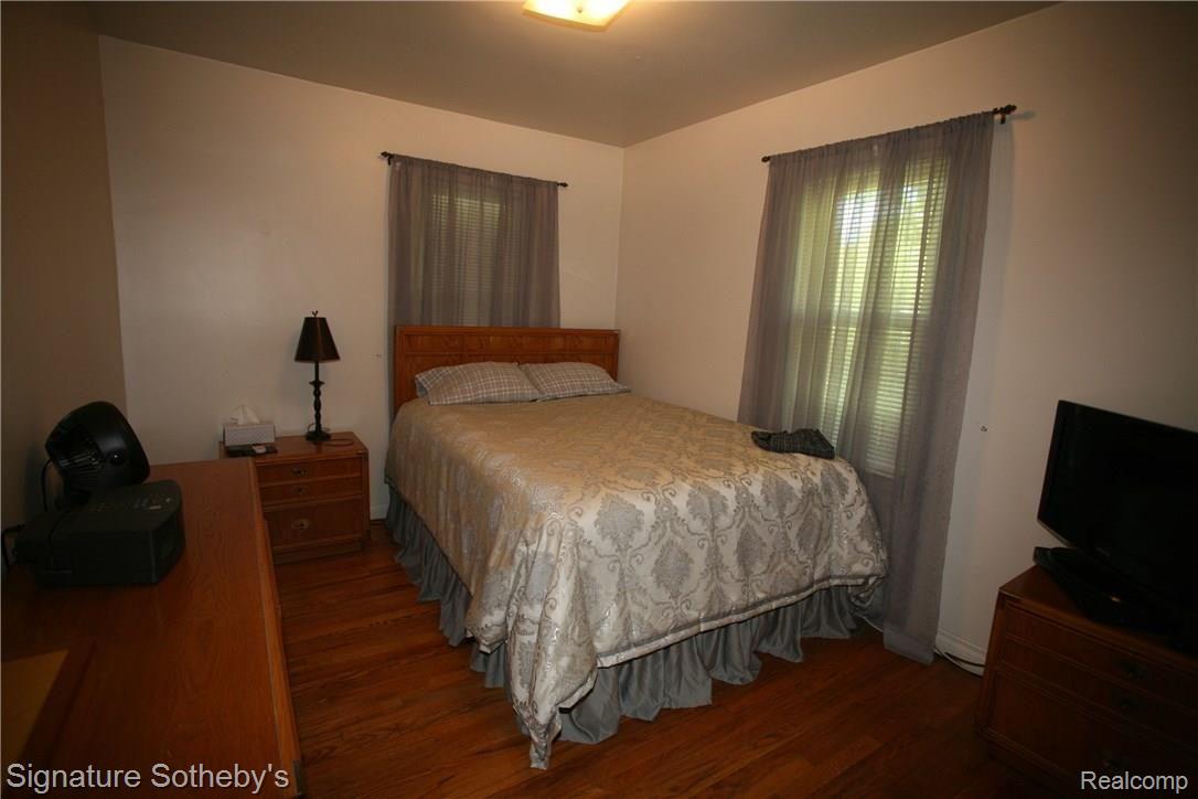 5054 Sashabaw Road Clarkston, MI 48346 - Photo 17 of 18 Bedroom
