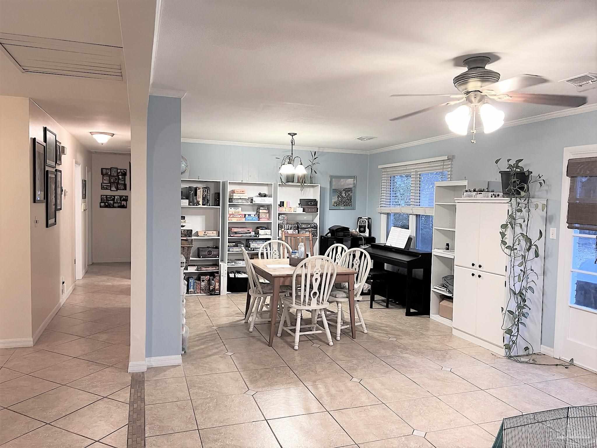 5595 Hibiscus Road Pensacola, FL 32504 - Photo 5 of 28 Gallery Image 5