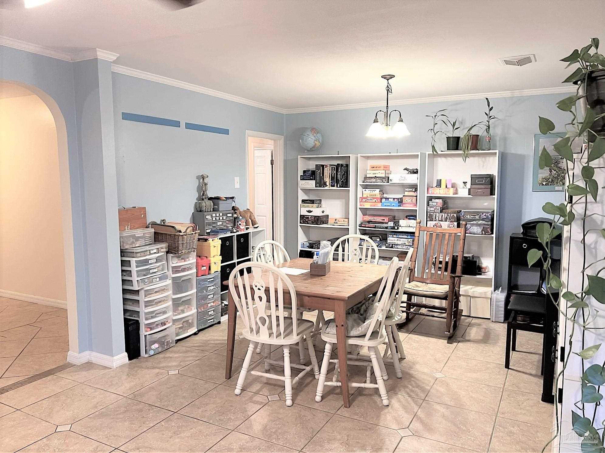 5595 Hibiscus Road Pensacola, FL 32504 - Photo 6 of 28 Gallery Image 6