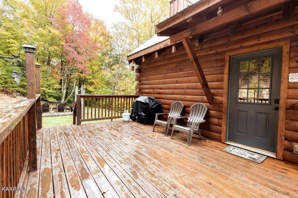 3943 Henry Town Road Sevierville, TN 37876 - Photo 2 of 21 Front of Cabin