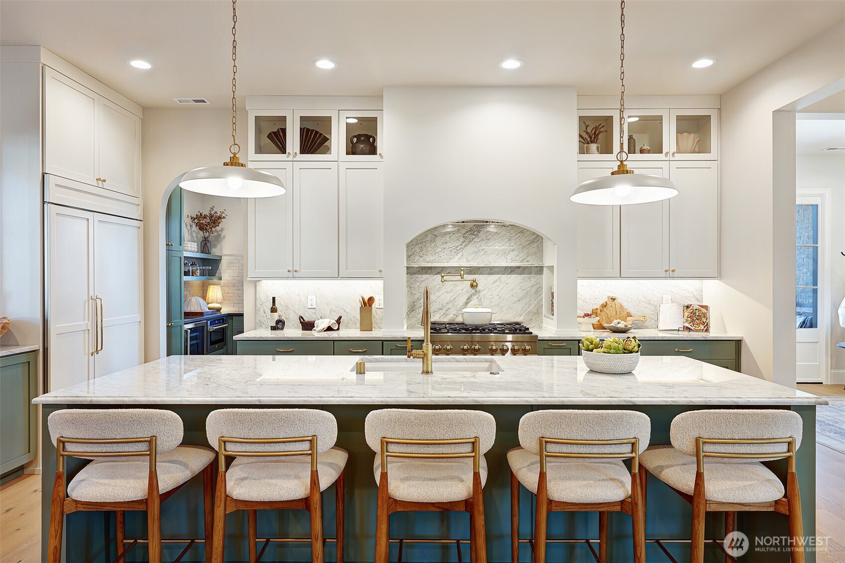 7003 37th Avenue Northeast Seattle, WA 98115 - Photo 8 of 40