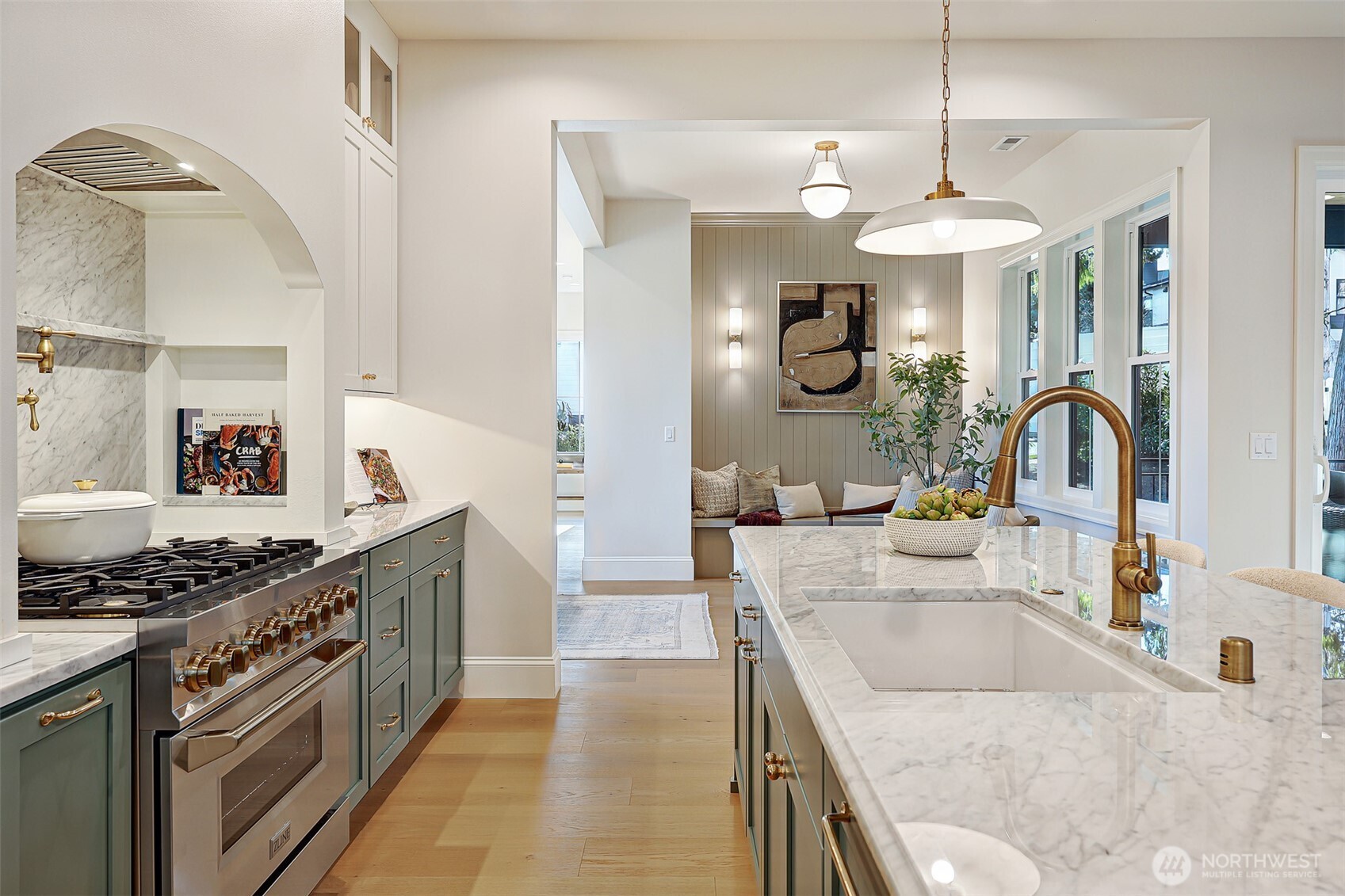 7003 37th Avenue Northeast Seattle, WA 98115 - Photo 10 of 40