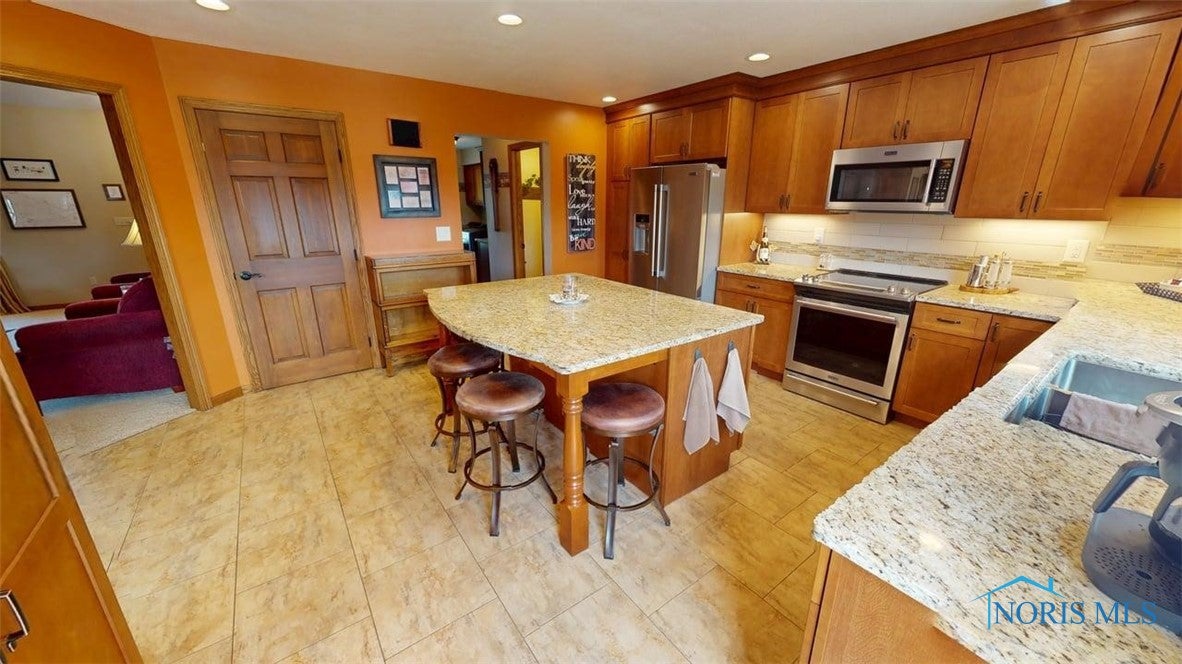 2639 Morrison Road Fremont, OH 43420 - Photo 17 of 46 Gallery Image 17