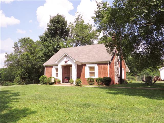 1447 Cliff White Road Columbia, TN 38401 - Photo 1 of 1