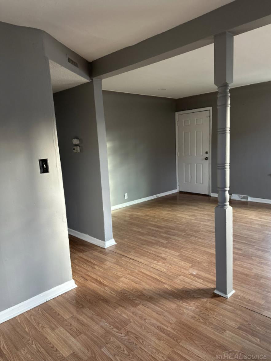 8701 Toepfer Road Warren, MI 48089 - Photo 4 of 18
