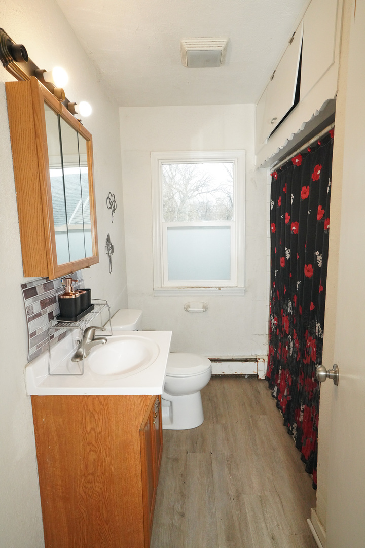 627 Manhattan Road Joliet, IL 60433 - Photo 15 of 37