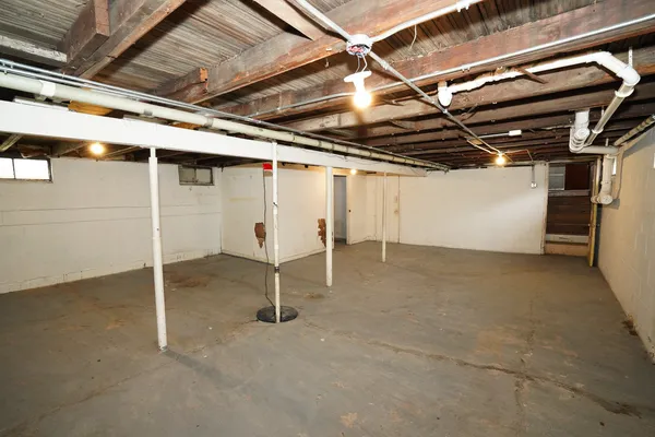 $215,000 | 627 Manhattan Road, Joliet, IL 60433