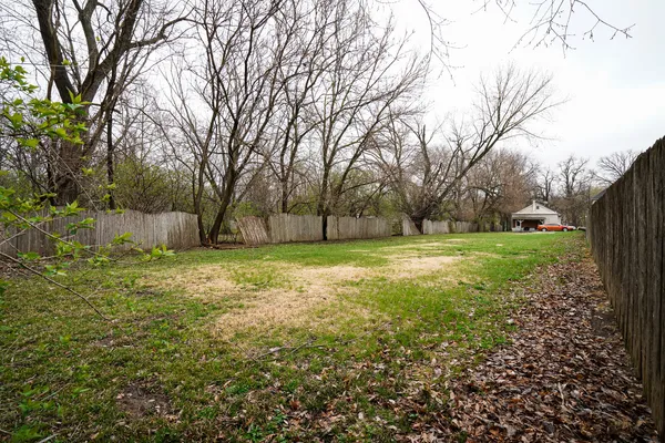 $215,000 | 627 Manhattan Road, Joliet, IL 60433