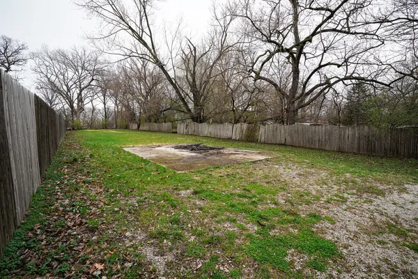 $215,000 | 627 Manhattan Road, Joliet, IL 60433
