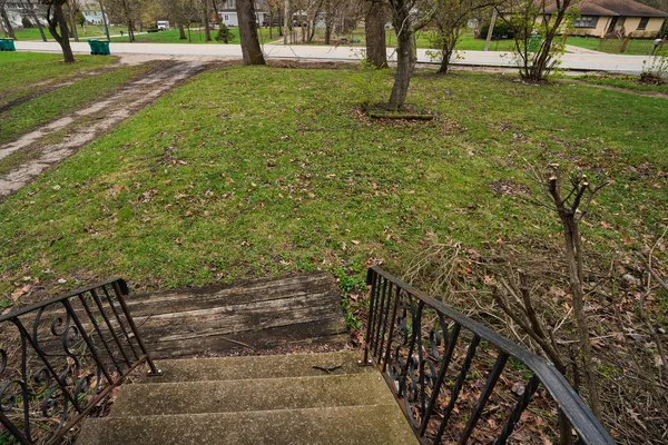 $215,000 | 627 Manhattan Road, Joliet, IL 60433