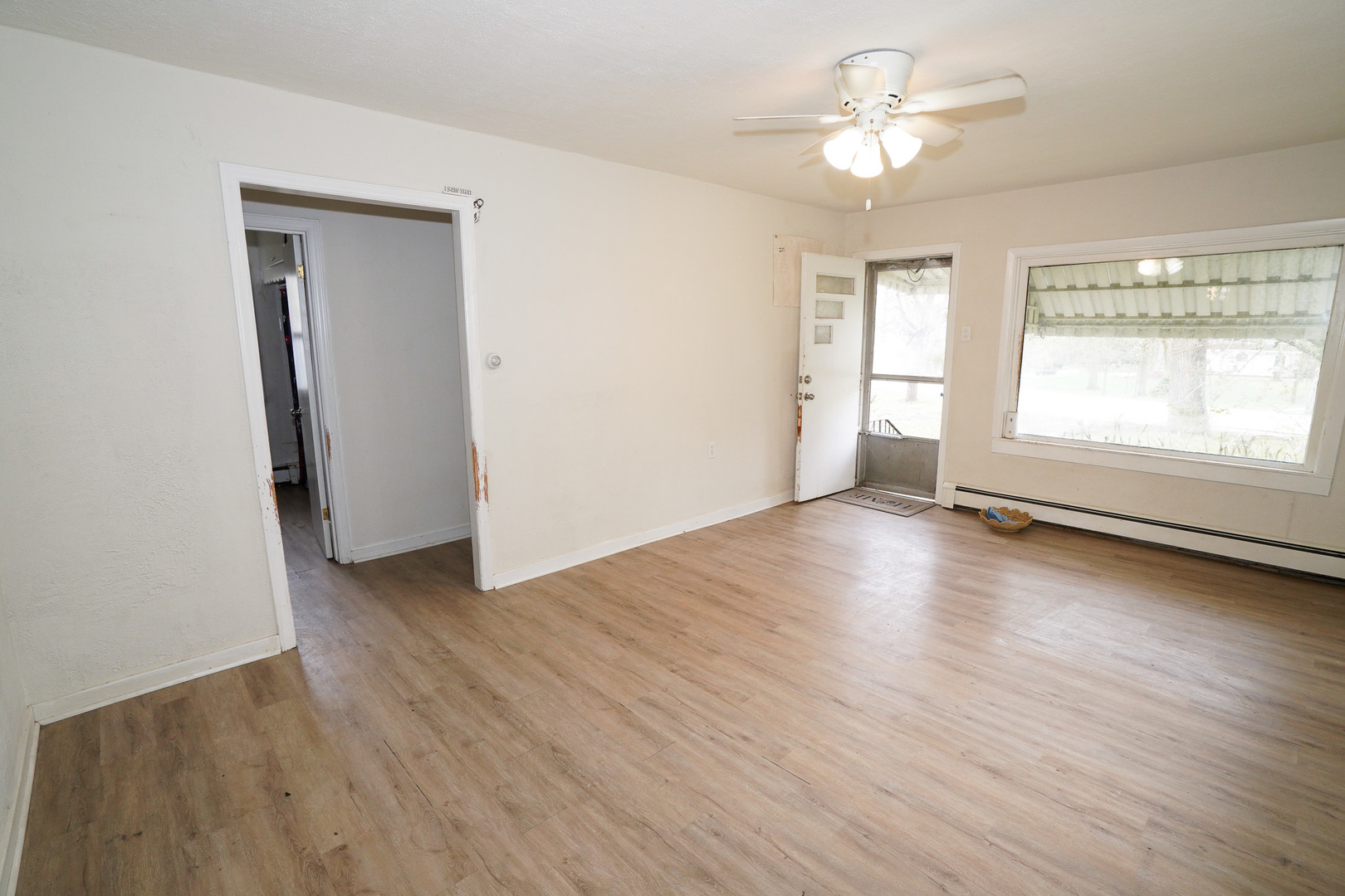 627 Manhattan Road Joliet, IL 60433 - Photo 4 of 37