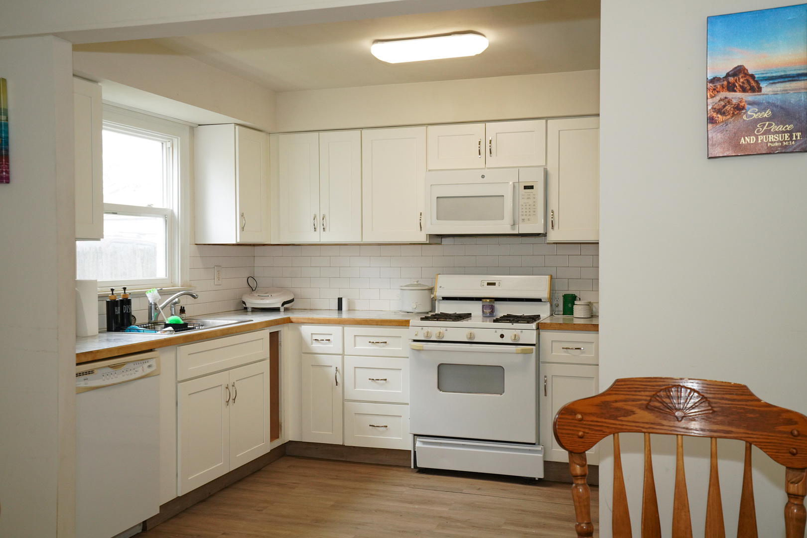 627 Manhattan Road Joliet, IL 60433 - Photo 8 of 37