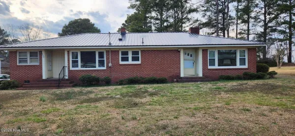 $150,000 | 305 North 2nd Street, Macclesfield, NC 27852