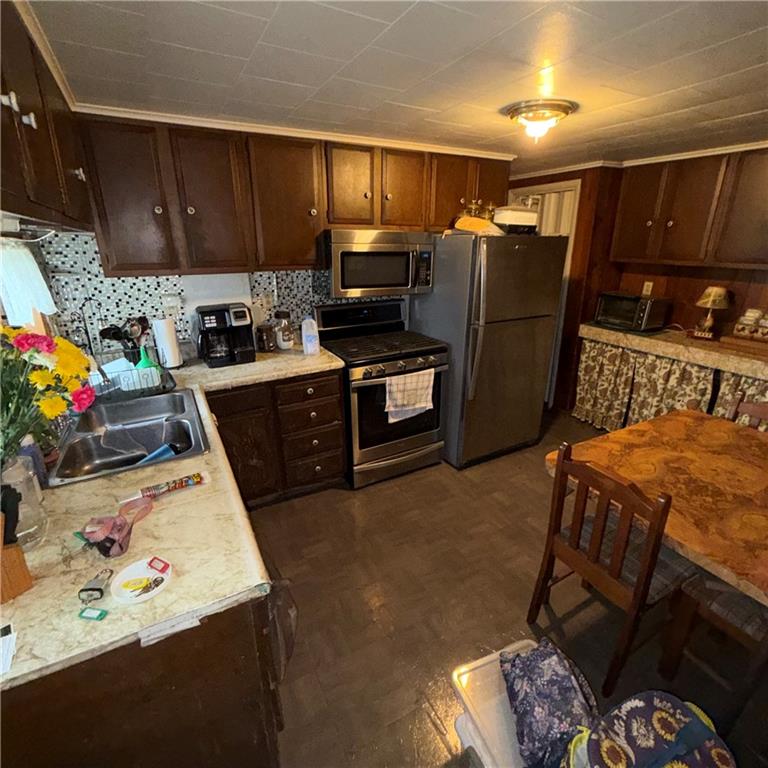 977 Sharon Road Beaver, PA 15009 - Photo 7 of 50