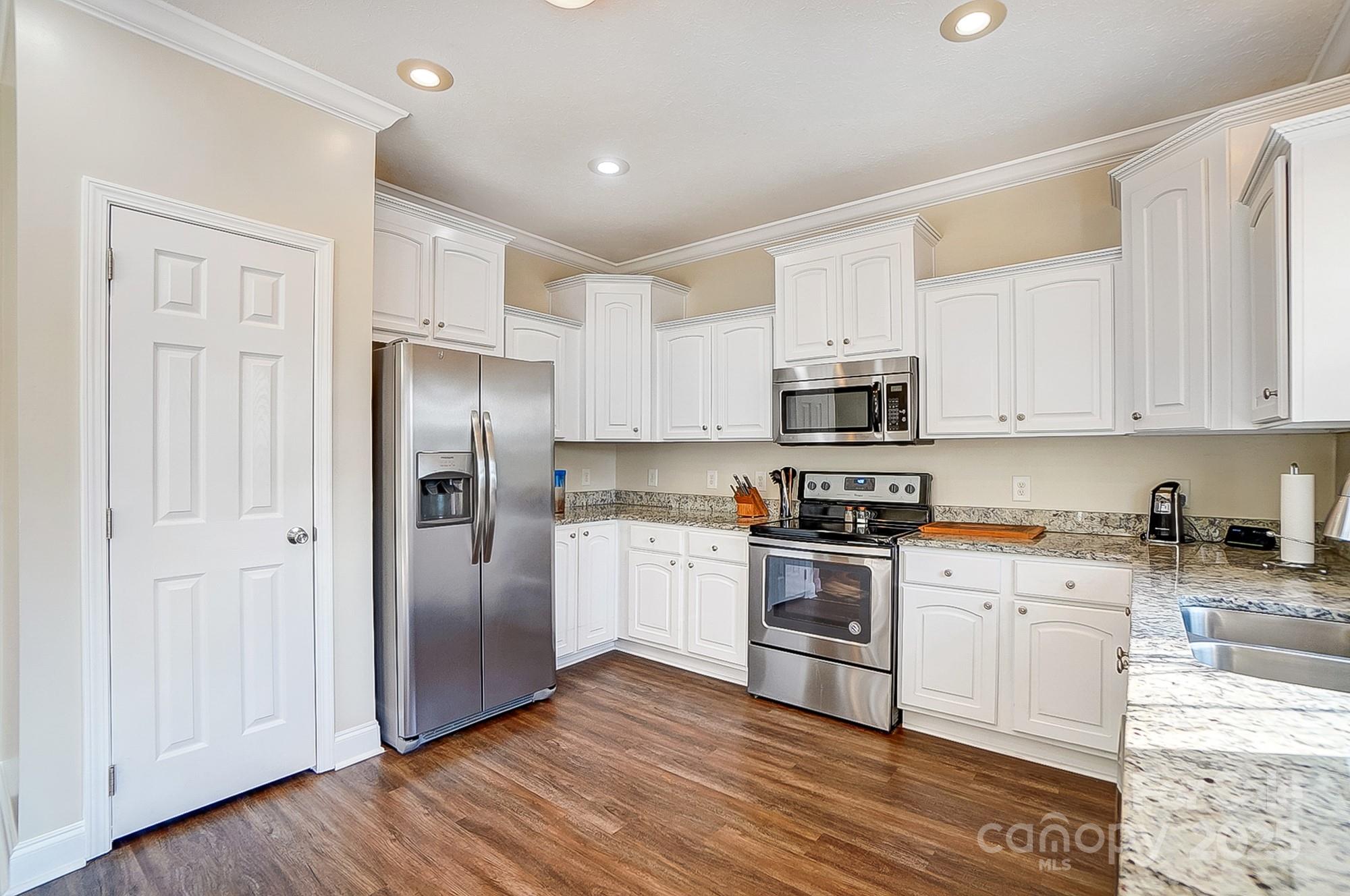 2371 Kingsburry Road York, SC 29745 - Photo 12 of 48 Gallery Image 12