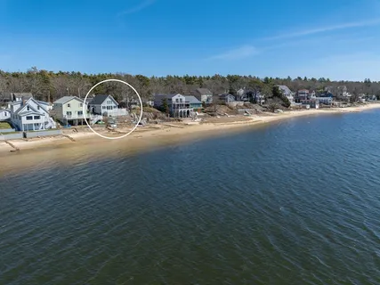 $850,000 | 15 Oakhill Road, Wareham, MA 02571