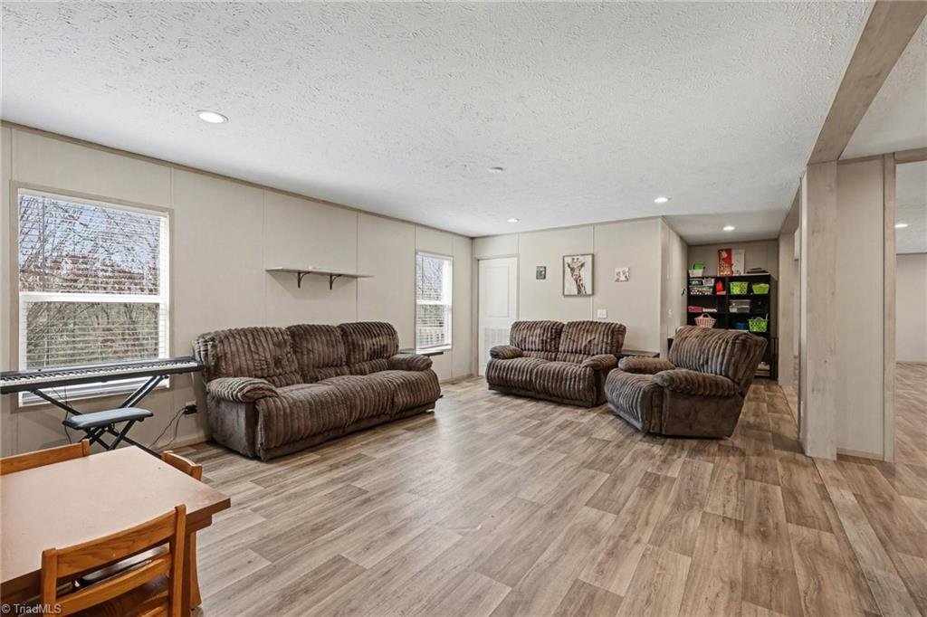 1385 Foxburrow Road Asheboro, NC 27205 - Photo 7 of 28