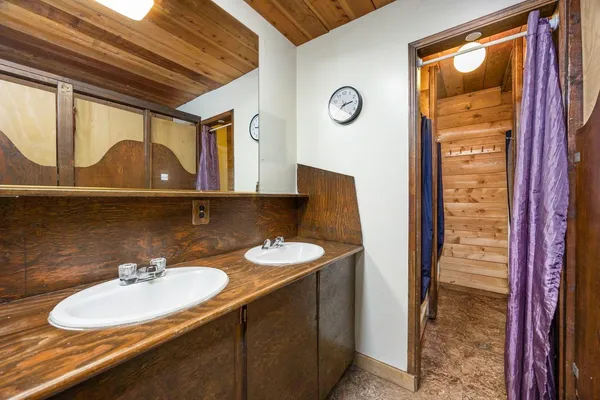 $1,710,500 | 10111 Bunny Hill Road, Soda Springs, CA 95728