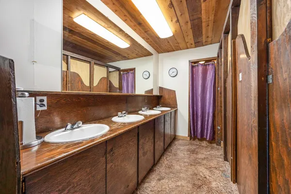 $1,710,500 | 10111 Bunny Hill Road, Soda Springs, CA 95728
