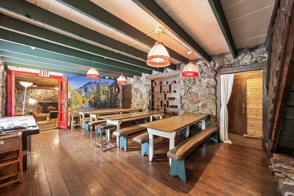 $1,710,500 | 10111 Bunny Hill Road, Soda Springs, CA 95728