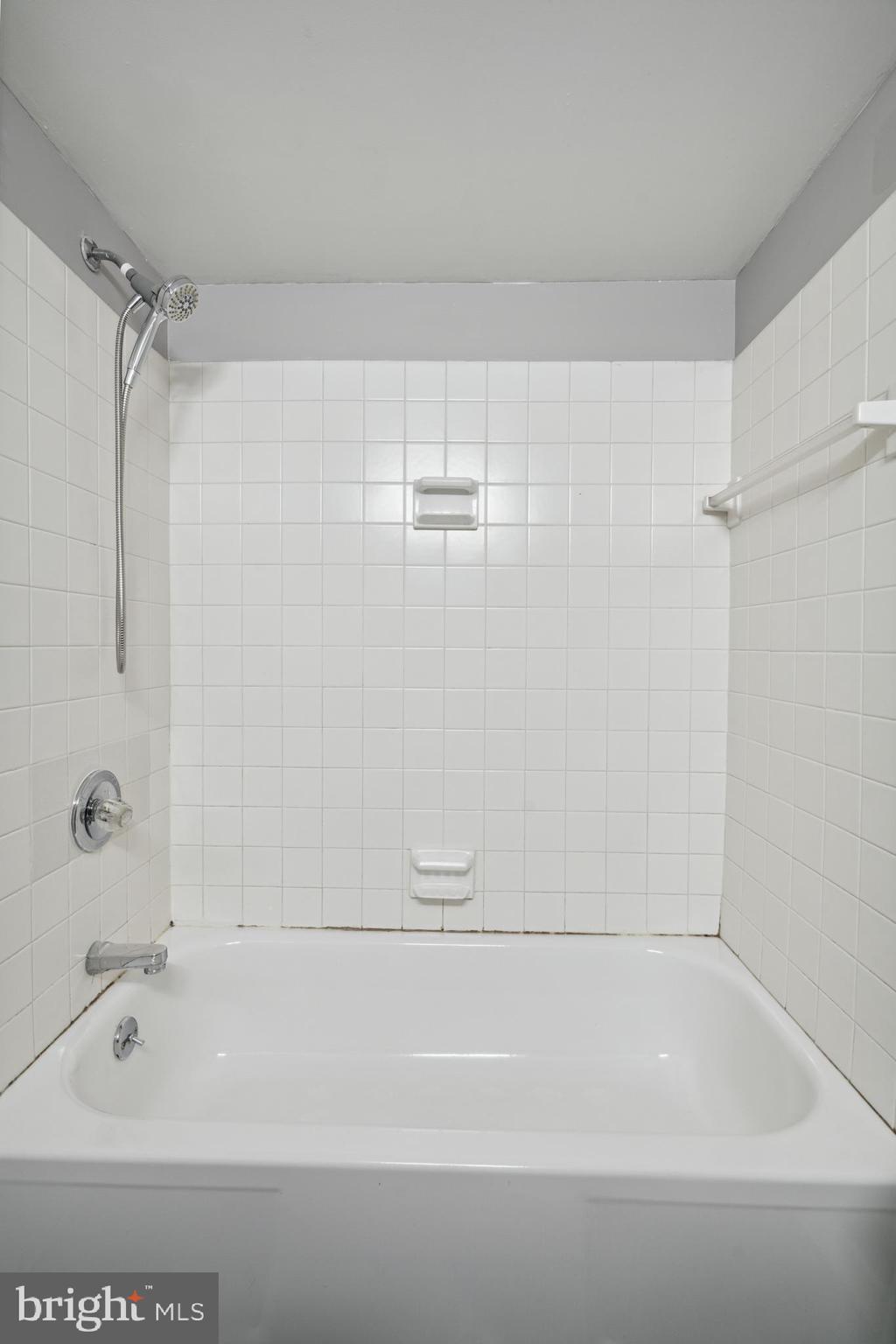 3 Hamilton Circle Philadelphia, PA 19130 - Photo 31 of 41