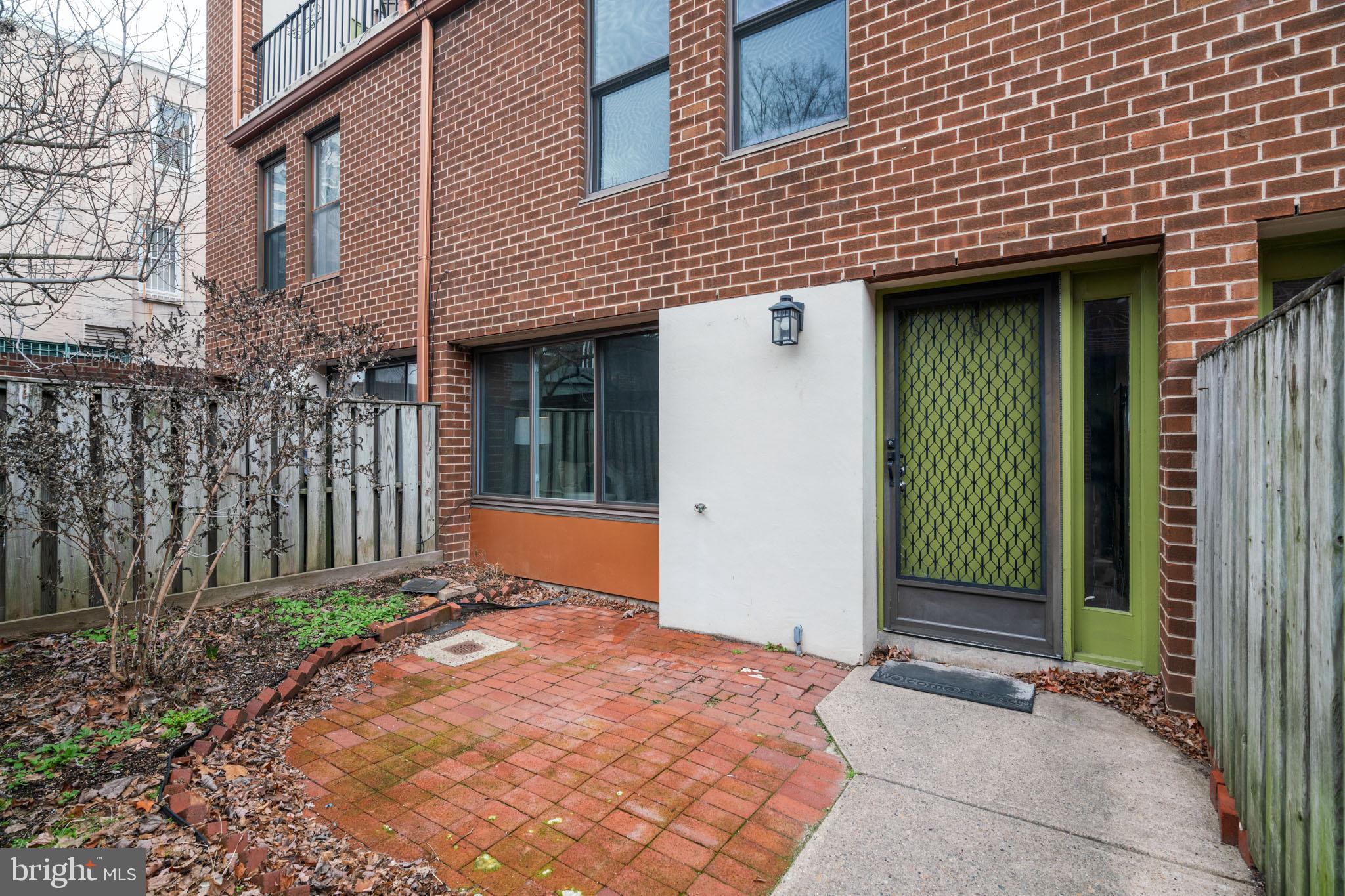 3 Hamilton Circle Philadelphia, PA 19130 - Photo 36 of 41