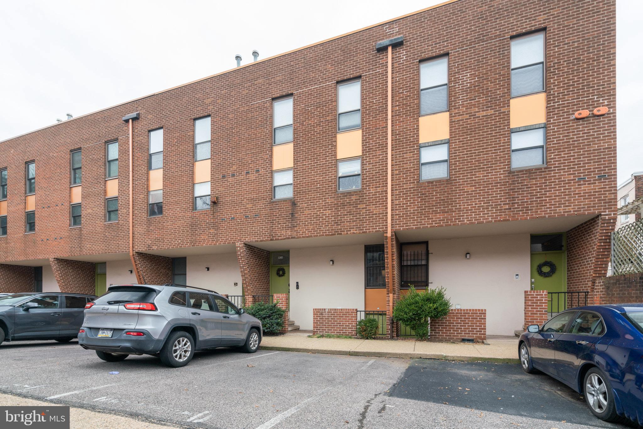 3 Hamilton Circle Philadelphia, PA 19130 - Photo 40 of 41 1 car parking!