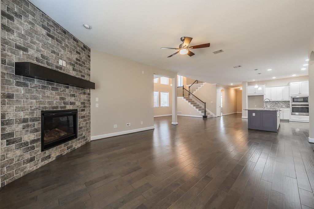 1102 Rendon Place Mansfield, TX 76063 - Photo 16 of 34 Gallery Image 16