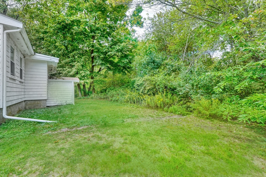 33 Eustis Street Saugus, MA 01906 - Photo 19 of 21