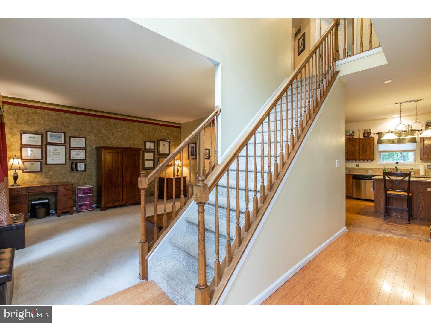 105 Michaels Lane Newark, DE 19713 - Photo 2 of 25 Foyer