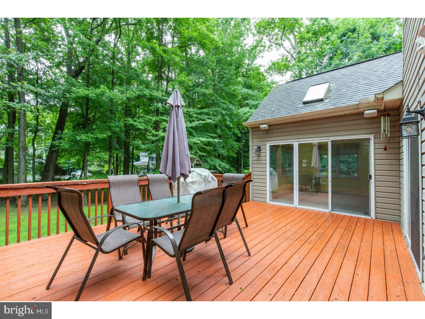 105 Michaels Lane Newark, DE 19713 - Photo 11 of 25 Deck