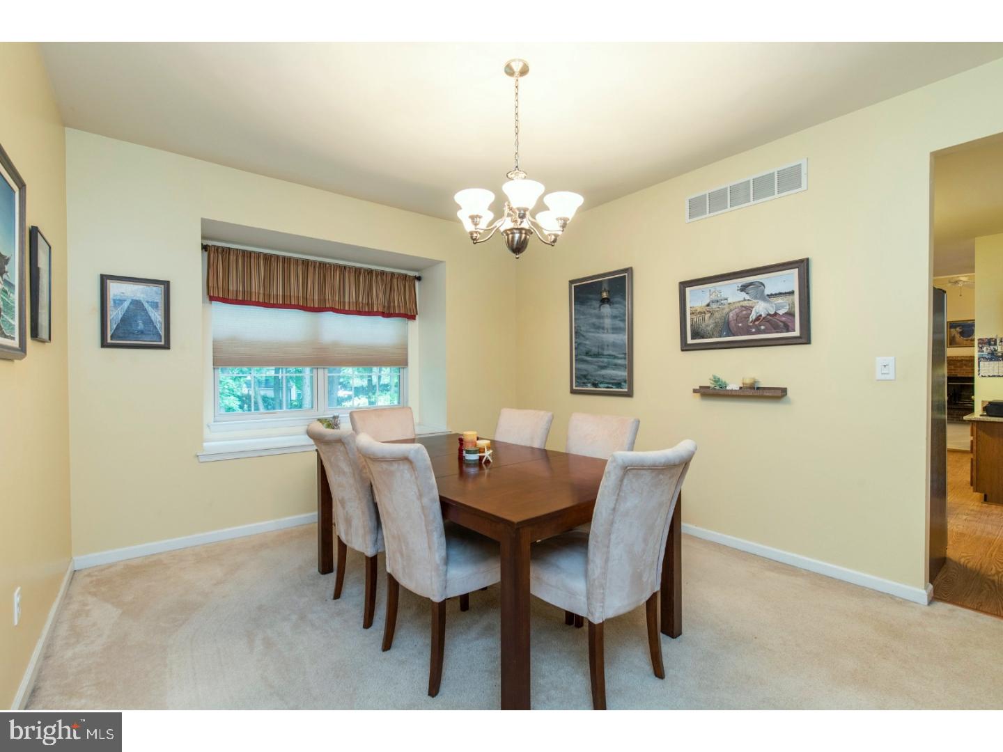 105 Michaels Lane Newark, DE 19713 - Photo 4 of 25 Dining Room