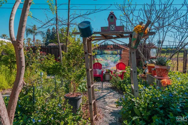 $530,000 | Undisclosed Address, Lindsay, CA 93247
