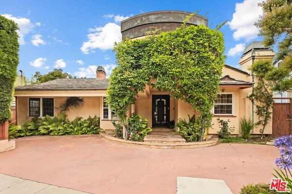 $2,500,000 | 219 Entrada Drive, Santa Monica, CA 90402