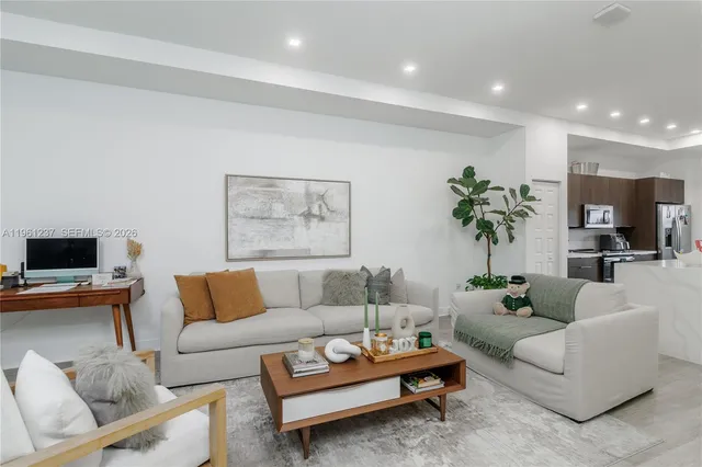 $430,000 | 7831 Northwest 104th Avenue, Unit 32, Doral, FL 33178