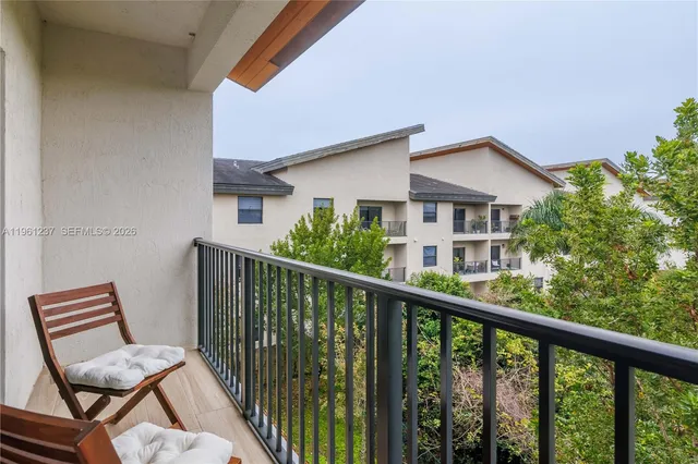 $430,000 | 7831 Northwest 104th Avenue, Unit 32, Doral, FL 33178