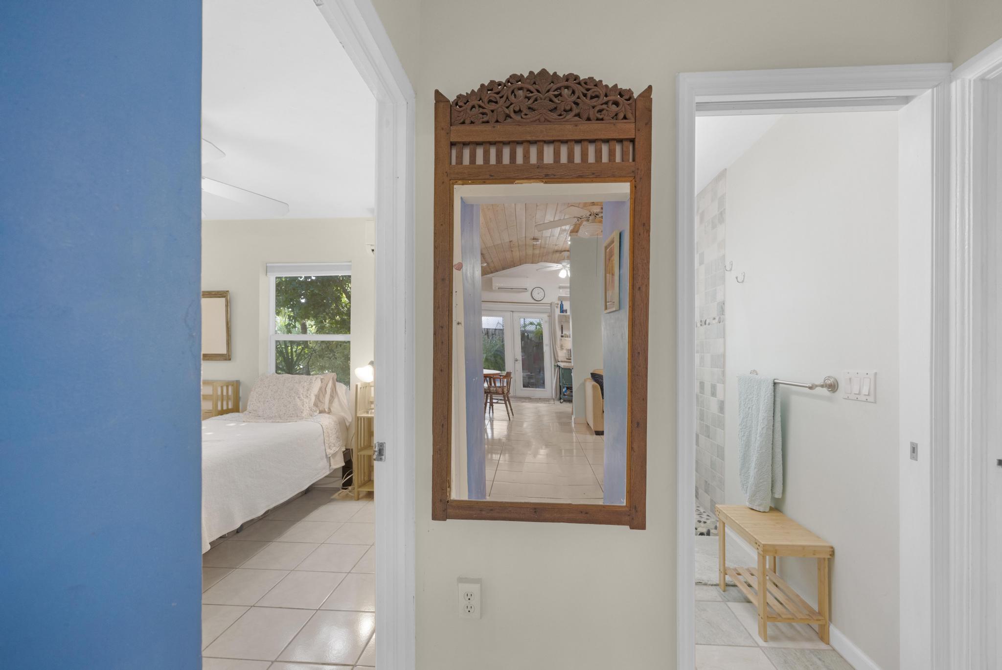 1925 Fogarty Avenue Key West, FL 33040 - Photo 14 of 60 Hallway