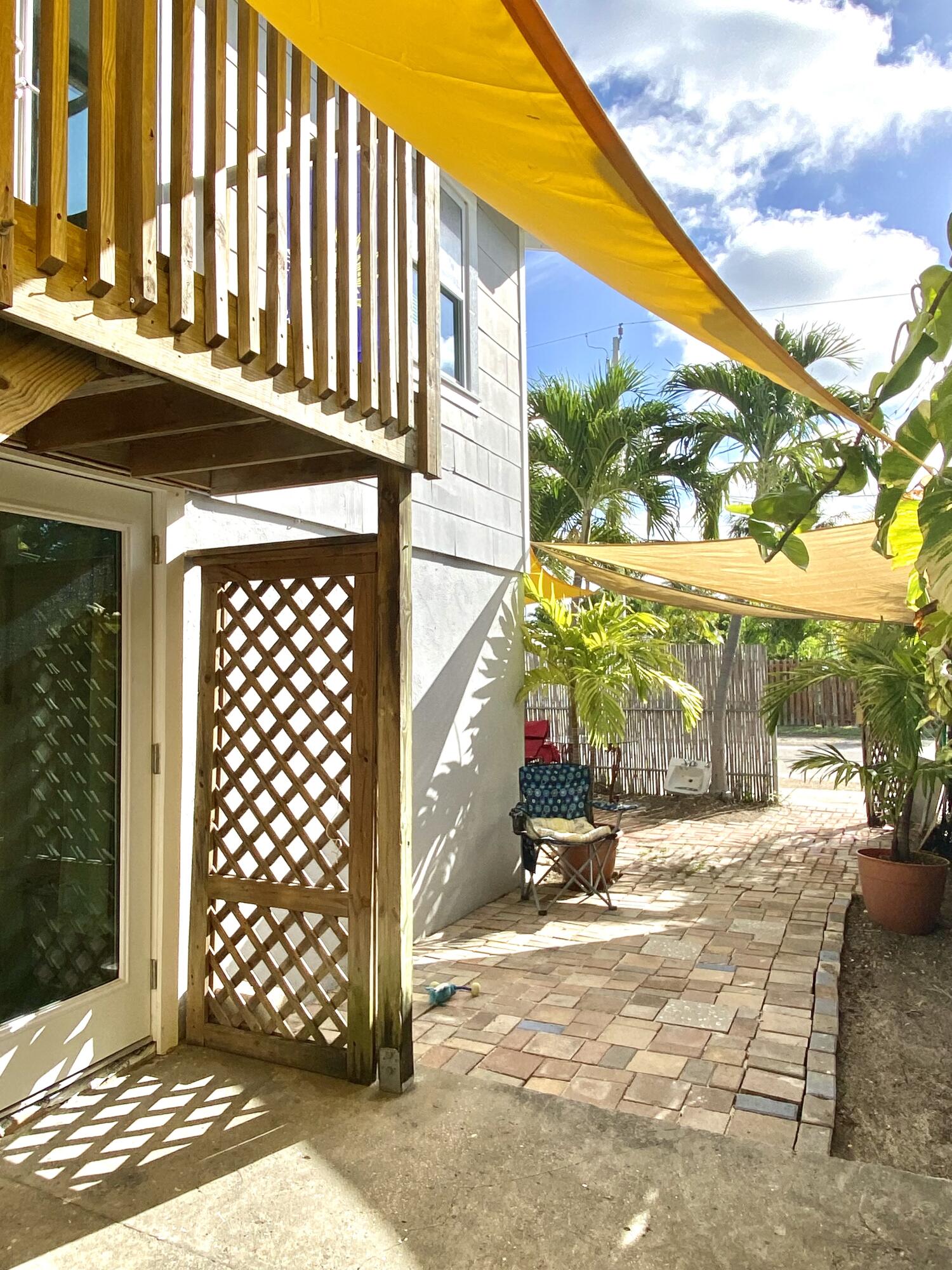 1925 Fogarty Avenue Key West, FL 33040 - Photo 39 of 60 Guest House Entrance