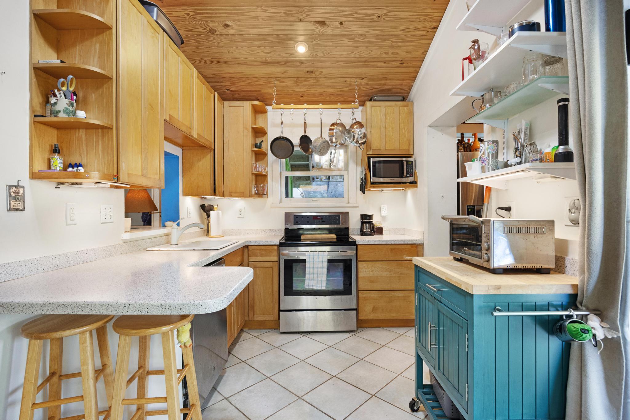 1925 Fogarty Avenue Key West, FL 33040 - Photo 10 of 60 Kitchen