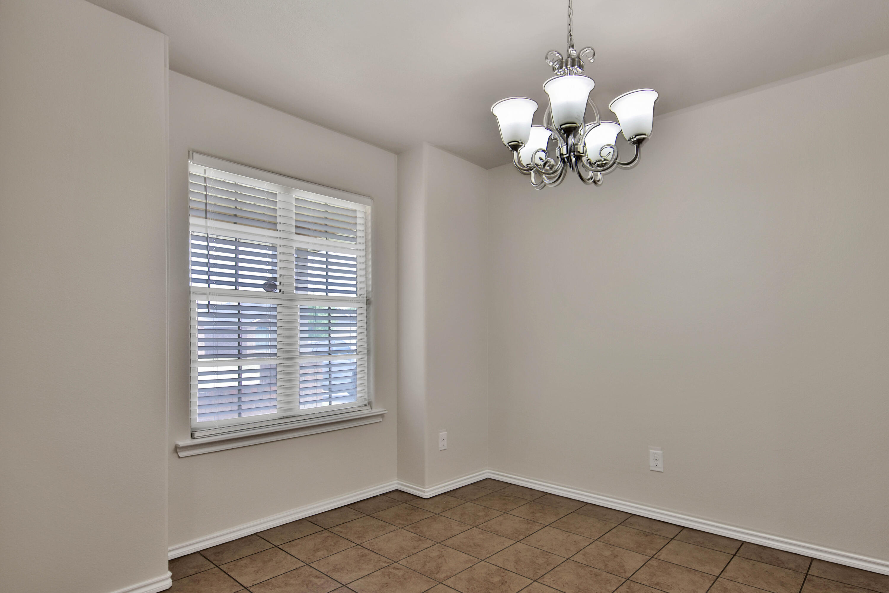 6923 96th Street Lubbock, TX 79424 - Photo 6 of 38 IMG_9490
