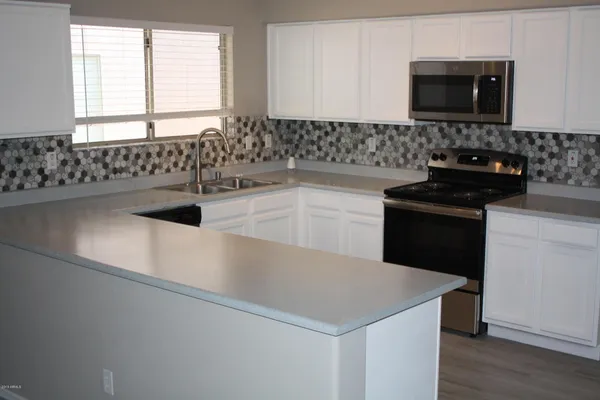 $1,995 | 6123 North 135th Drive, Litchfield Park, AZ 85340